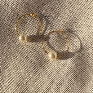 COPY - Pearl hoop earrings